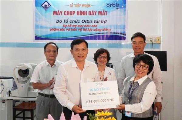 Orbis trao tặng máy chụp đáy mắt cho Bệnh viện Mắt - Răng Hàm Mặt Orbis trao tặng máy chụp đáy mắt cho Bệnh viện Mắt - Răng Hàm Mặt